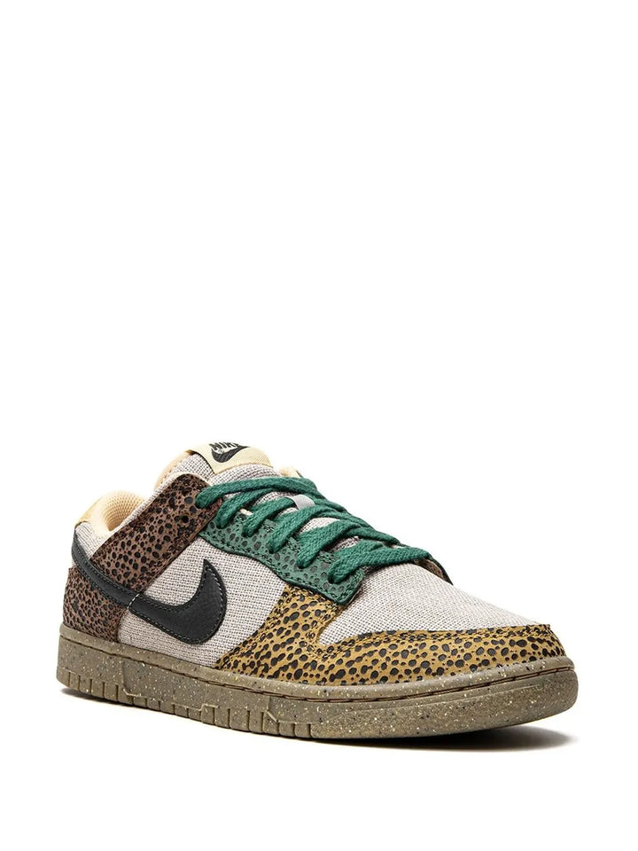 dunk low safari
