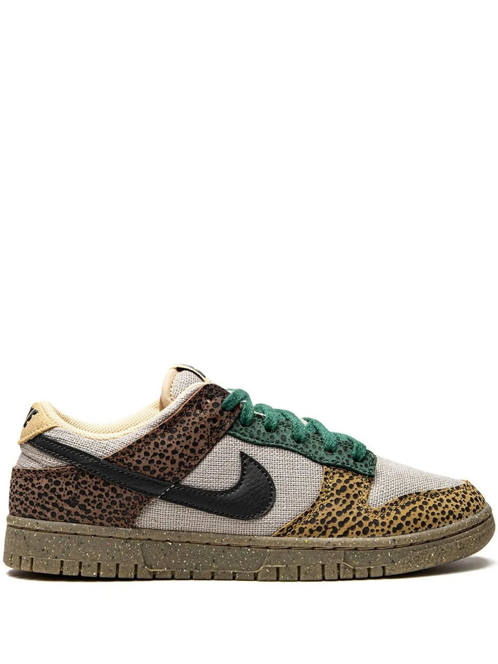 dunk low safari