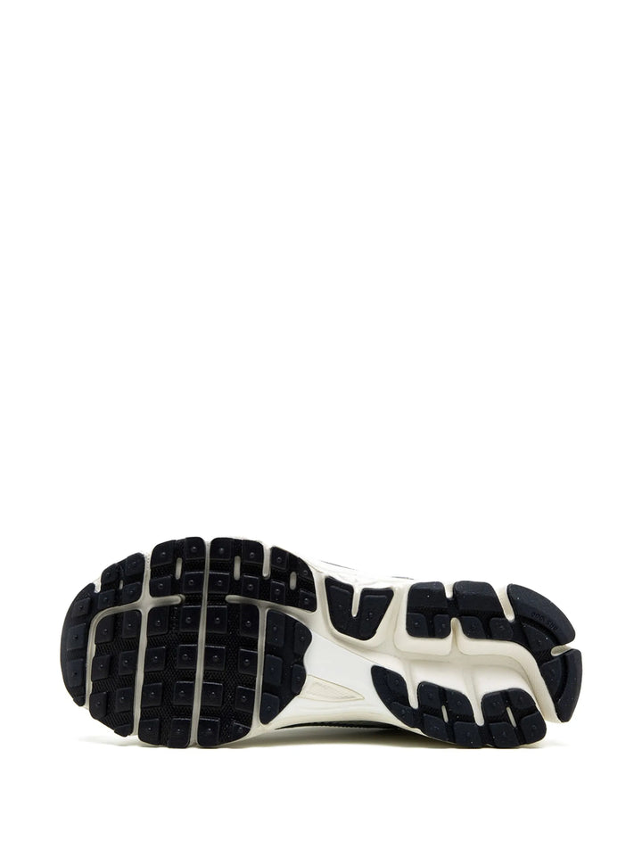 Nike Zoom Vomero 5 Metallic Silver