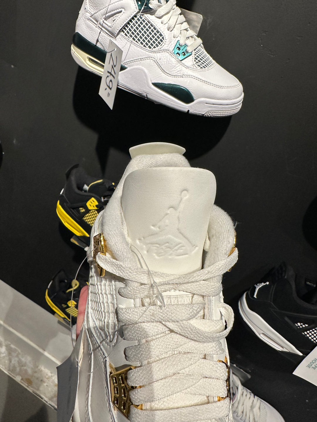 Jordan 4 Retro Metallic Gold