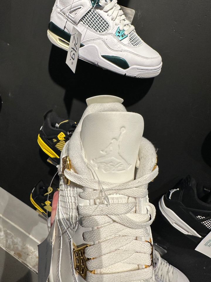 Jordan 4 Retro Metallic Gold