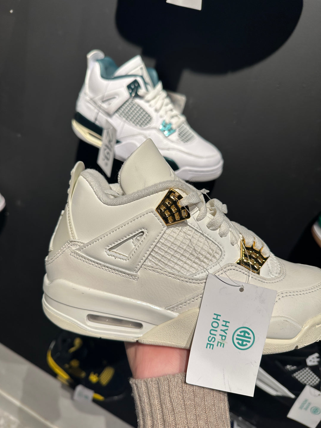Jordan 4 Retro Metallic Gold