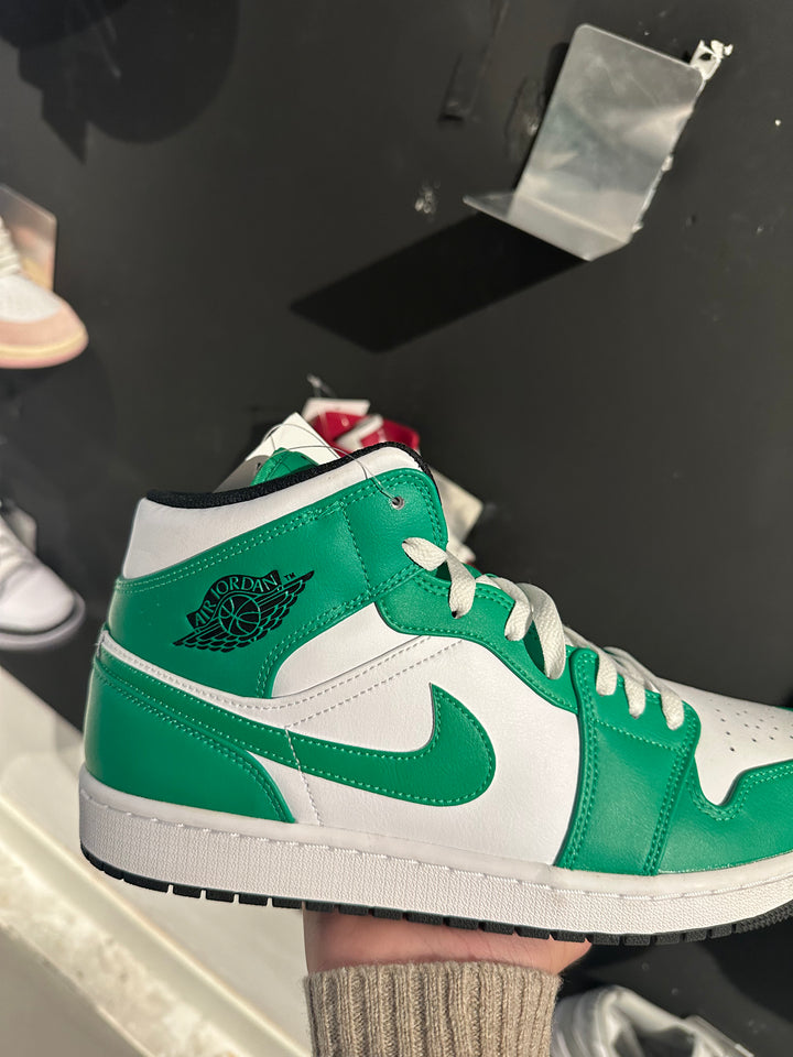 Jordan 1 Retro High Lucky Green (Women's)