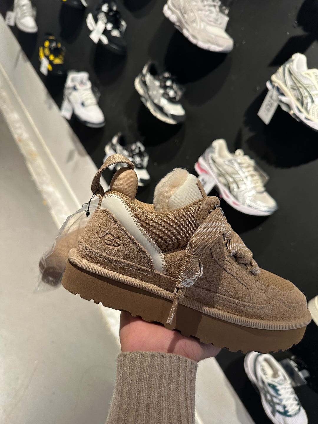 Ugg Lowmel Beige