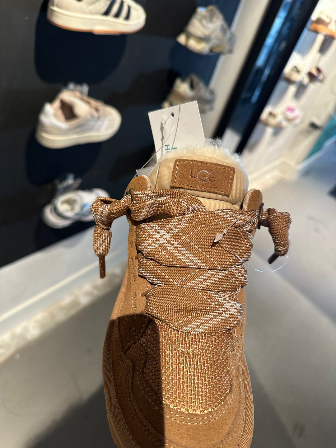 Ugg lowmel chestnut